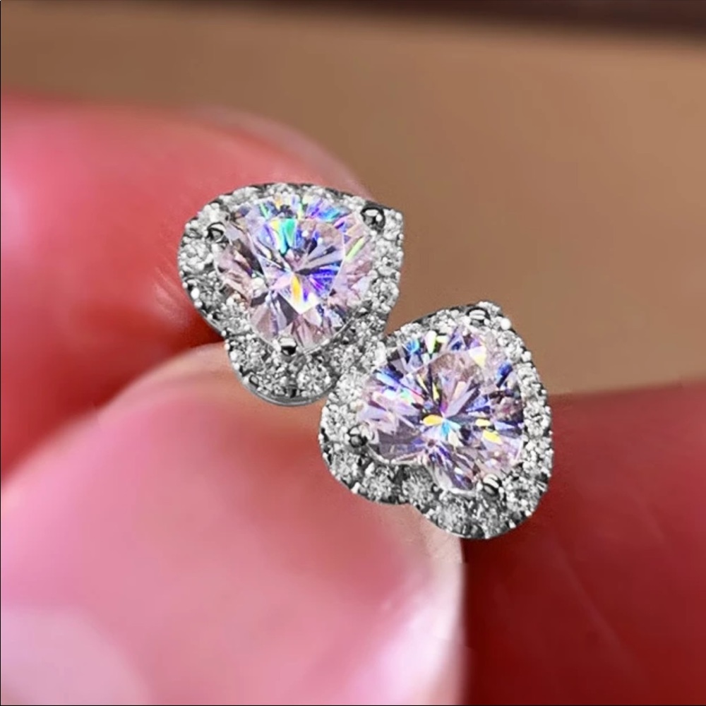 💕New Shiny Hearts Diamond Sweet Stud Earrings 💕 - Picture 6 of 12